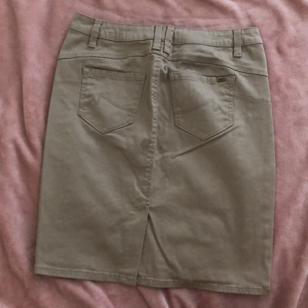 Maxstudio - Picture 2 of 9